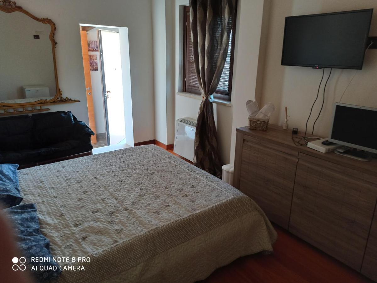 הוילה Palombara Sabina Residenza Nosy Be מראה חיצוני תמונה